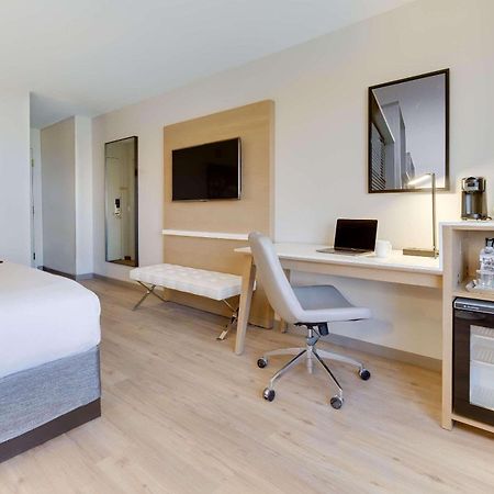 Radisson Hotel Phoenix Airport Εξωτερικό φωτογραφία