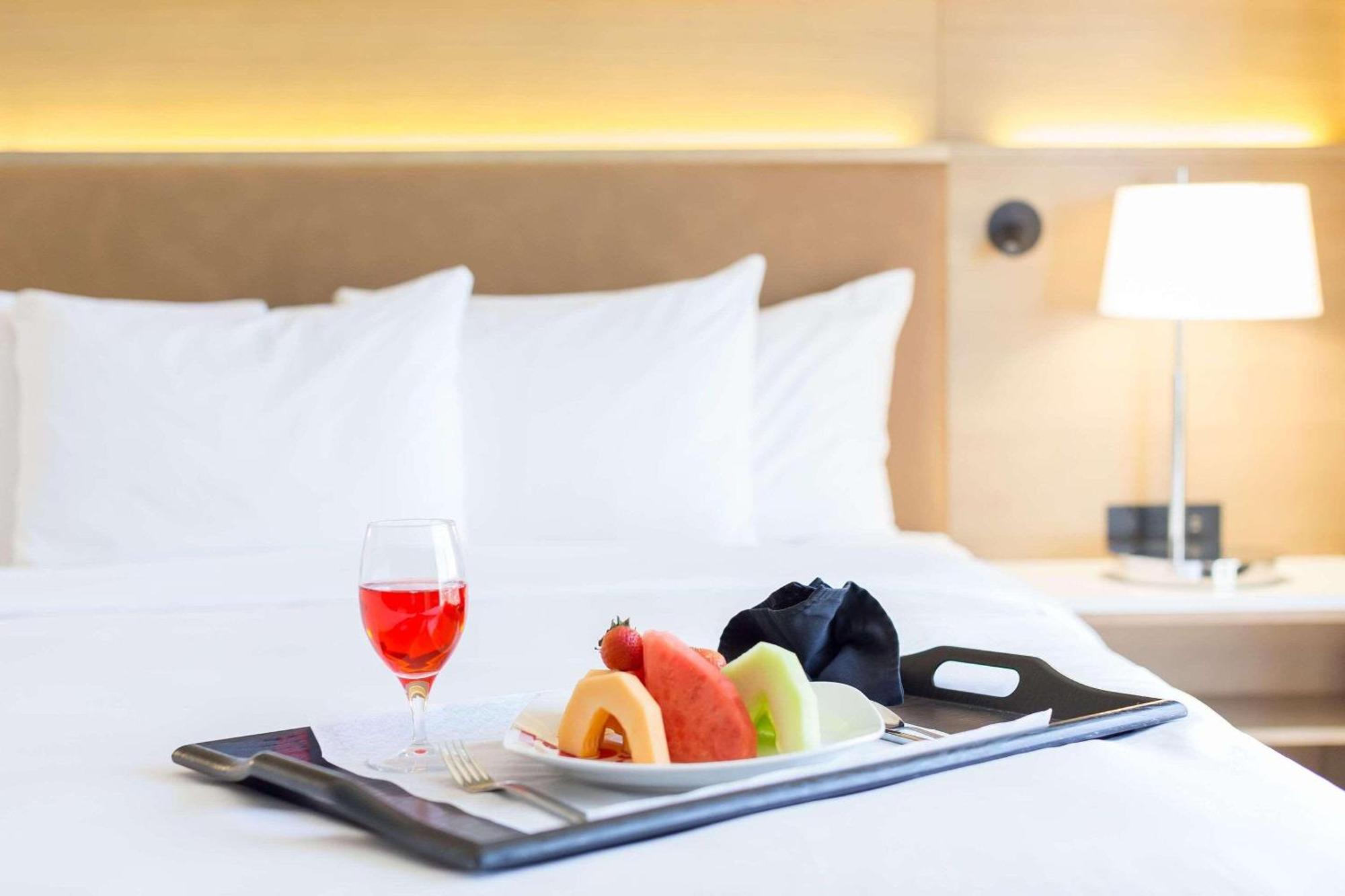 Radisson Hotel Phoenix Airport Εξωτερικό φωτογραφία