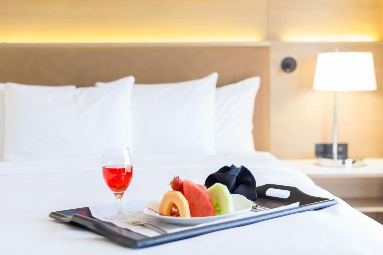 Radisson Hotel Phoenix Airport Εξωτερικό φωτογραφία